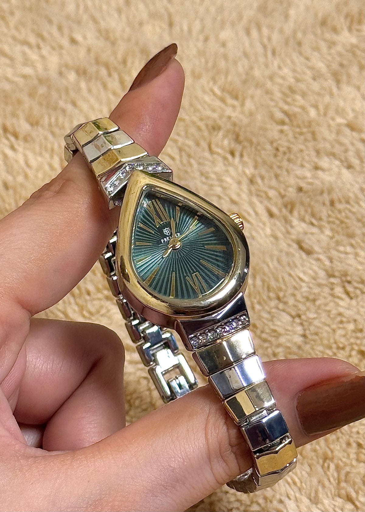 Teardrop Emerald Green Premium Ladies Watch