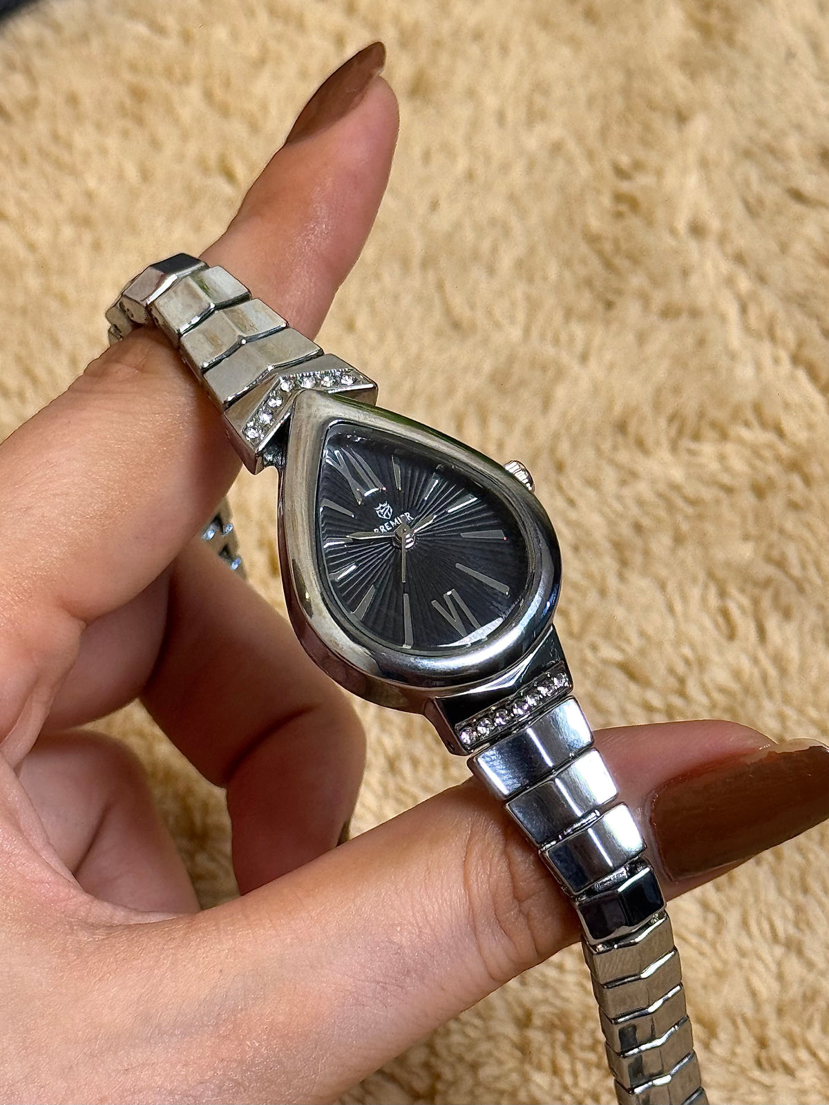 Teardrop Black Premium Ladies Watch