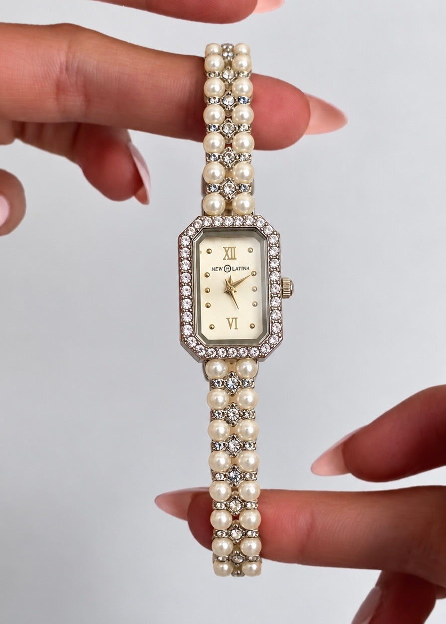 Pearl Silver White Charm Signature Watch