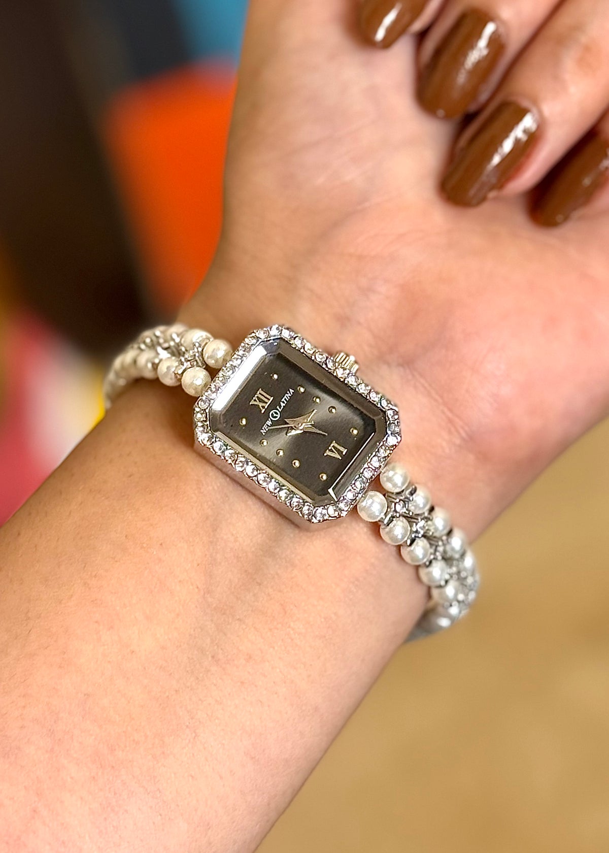Pearl Black Charm Signature Watch