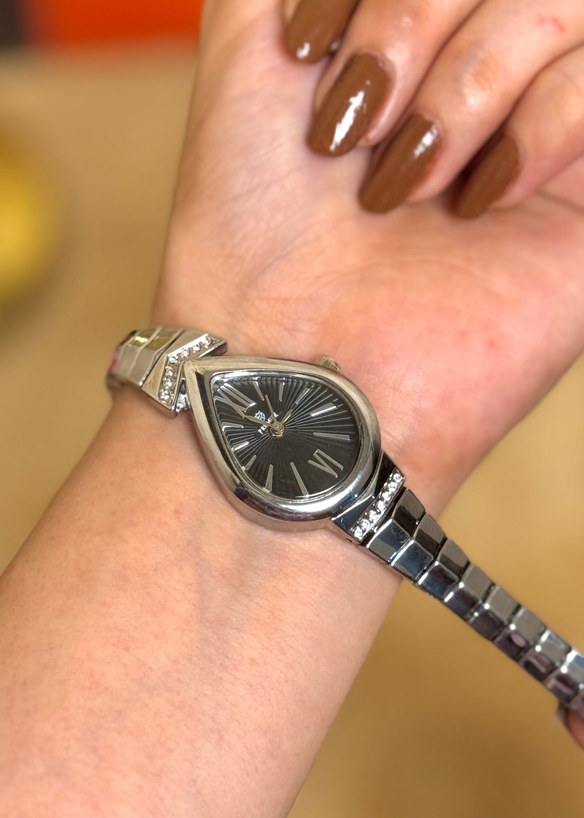 Teardrop Black Premium Ladies Watch